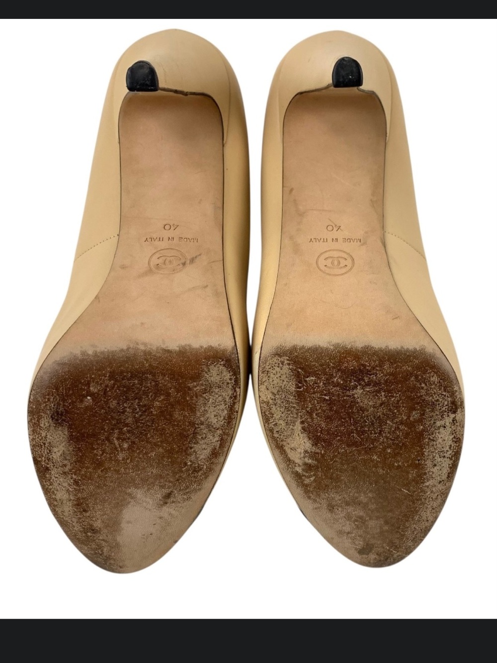 CHANEL Beige Leather Pumps with Black Cap Toes - Picture 7 of 17